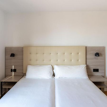 Hotel Queens - Adults Only Бенідорм Екстер'єр фото