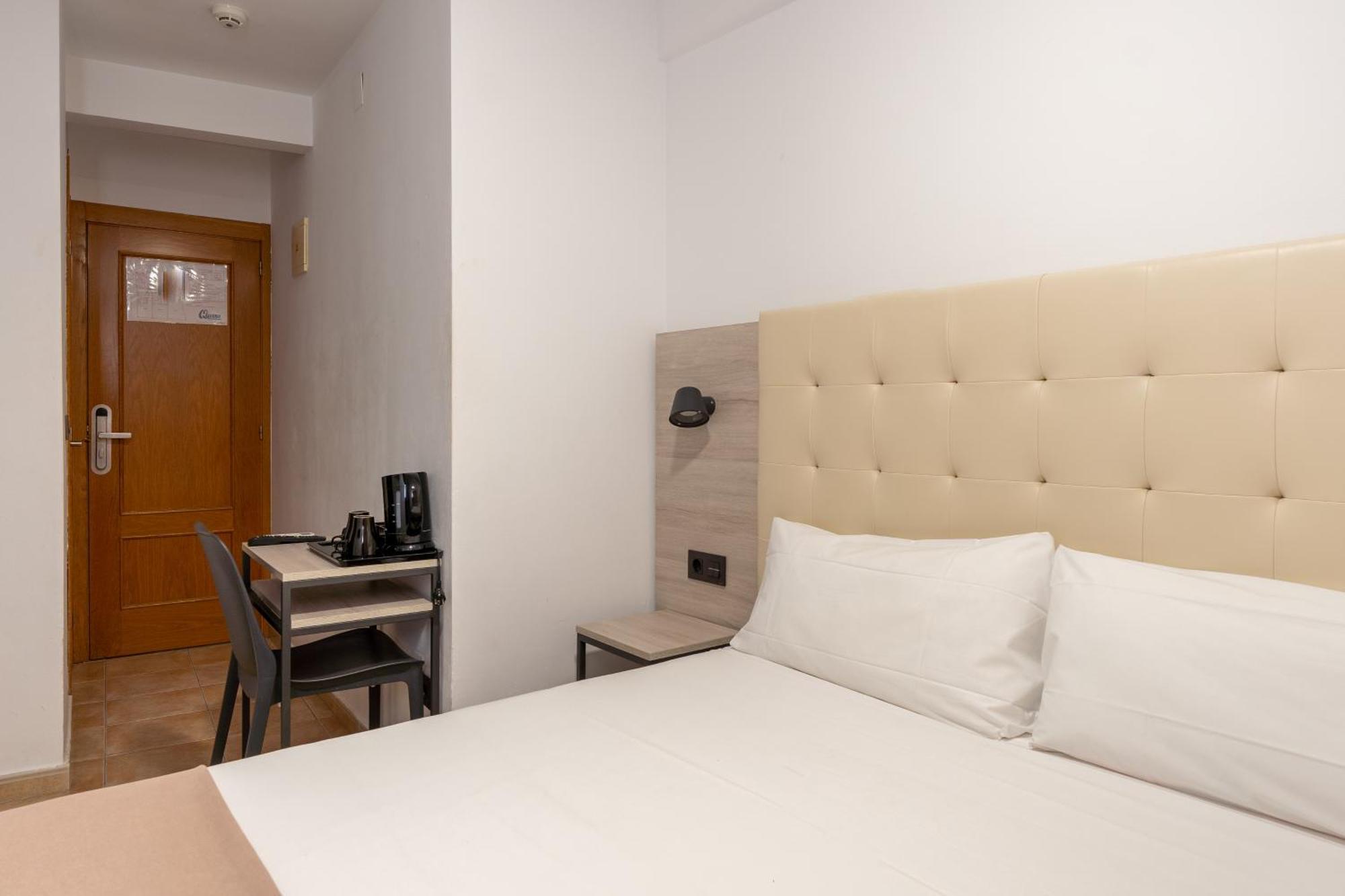 Hotel Queens - Adults Only Бенідорм Екстер'єр фото